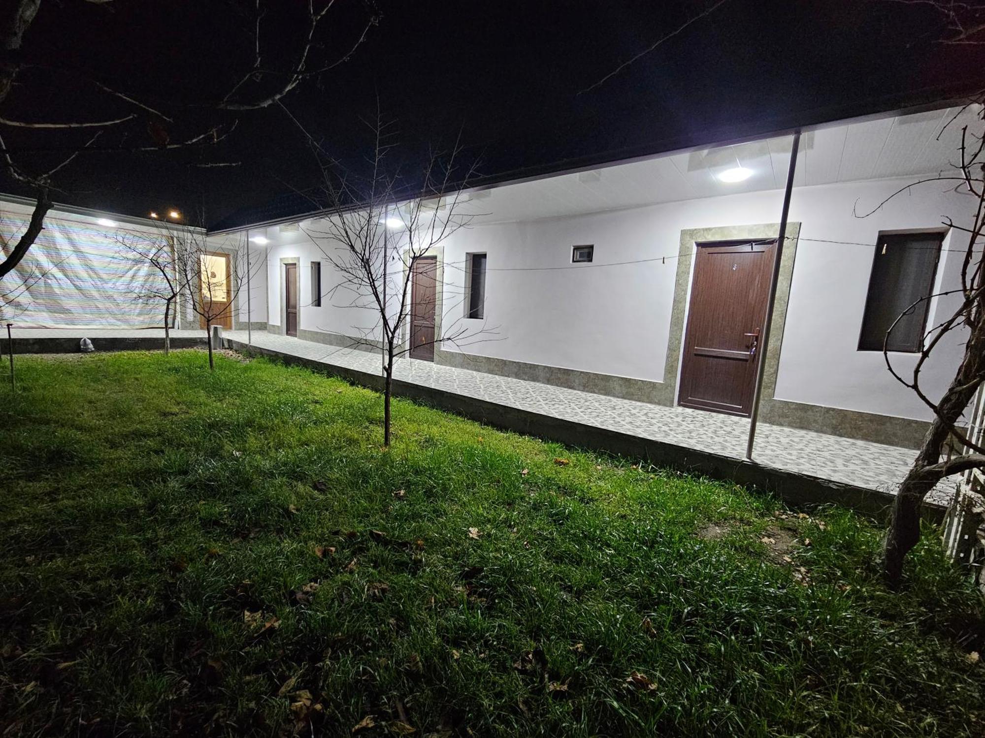 Galstyans Hotel Evn Airport P'arak'ar Exterior foto